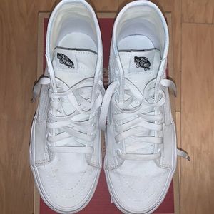 Sk8-Hi White vans